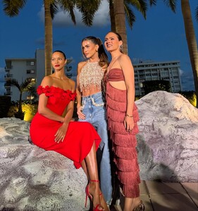 Last night at PatBo x Camila Coelho collection 🌊🐚 already found my NYE dress from the new coll (1).jpg