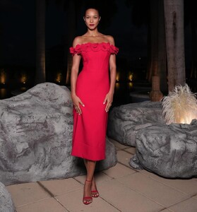 Last night at PatBo x Camila Coelho collection 🌊🐚 already found my NYE dress from the new coll.jpg