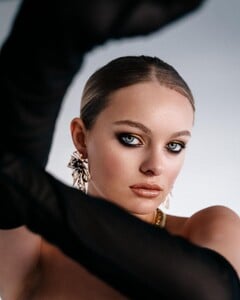 LaurenA - DuquesaCouture '23 - Look2 - 325206661_542855361238787_1781642012541389645_n_2023-01-13_1440x1800.jpg