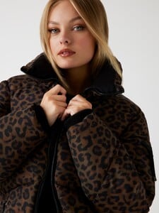 LaurenA - Guess - Animal-print puffer jacket #2_W5BL47W3702-P1UK-ALT2.jpg