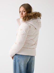 LaurenA - Guess - Short puffer jacket #2_W5BL0EWGJR2-F0D9-ALT2.jpg