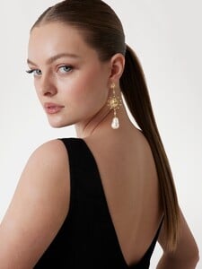 LaurenA - Guess - Soleluna earrings #1_JUBE05087JW-YG-ALT1.jpg