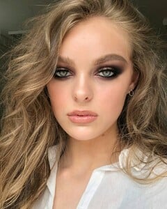 LaurenA - NonGuess - 32935072_194500624534840_6701757038990458880_n_2018-06-09_1080x1350.jpg