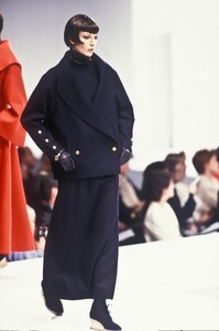 LudmilaIsaeva_ClaudeMontanaFW1993_02.jpg