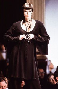 LudmilaIsaeva_ClaudeMontanaFW1993_10.jpg