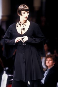 LudmilaIsaeva_ClaudeMontanaFW1993_11.jpg