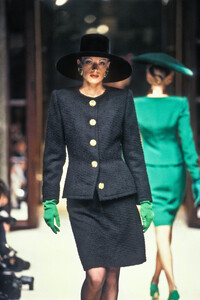 LudmilaIsaeva_GivenchyHCFW1993_03.jpg