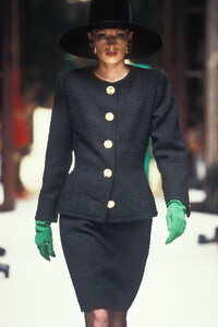 LudmilaIsaeva_GivenchyHCFW1993_04.jpg