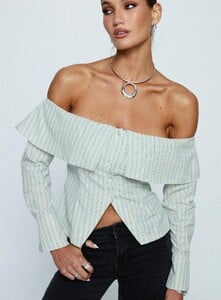 MelitaS - PrPolly - Another Hill Off Shoulder Top Green Stripe-8 - 0-Model-Melita-Us4_2808d7d3-7070-4311-8179-37cda52cb131.jpg