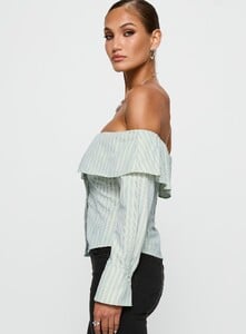 MelitaS - PrPolly - Another Hill Off Shoulder Top Green Stripe-8 - 3-Model-Melita-Us4_3dca37b1-1730-4eaf-A177-259fab6a1fd1.jpg
