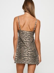 MelitaS - PrPolly - Arwen Denim Mini Dress Tiger-8 - 4-Model-Melita-Us2_435af751-82ae-440e-Bef0-72e24fa3f69b.jpg