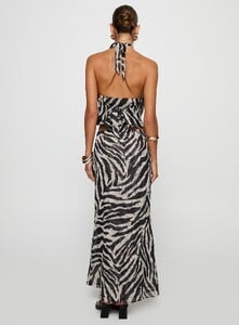 MelitaS - PrPolly - Eleganza Maxi Skirt Zebra-9 - 4-Model-Melita-Us2_Ef4d9d39-88be-4382.jpg