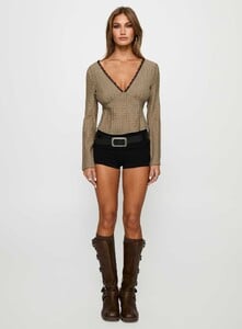 MelitaS - PrPolly - Haega Long Sleeve Top Olive-6 - 6-Model-Melita-Us4_33bb4567-7482-4f0e.jpg