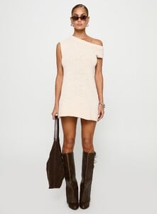 MelitaS - PrPolly - Liberation Off The Shoulder Mini Dress White-10 - 6-Model-Melita-Us2_E7be7a3b-5197-4664-B318-Beaa58175117.jpg