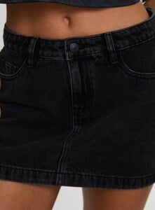 MelitaS - PrPolly - Nickei Denim Mini Skirt Black-8 - 5-Model-Melita-Us4_A3fa682d-9d91-4243-Bdfa-19282cb85909.jpg