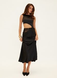 NSole - PrPolly - Lareina Cut Out Lace Maxi Dress Black-9 - 0-Model-Nat-Us2_16216053-F75b-487c.jpg