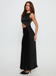 NSole - PrPolly - Lareina Cut Out Lace Maxi Dress Black-9 - 3-Model-Nat-Us2_7d51af1f-Fe67-4c12.jpg
