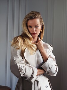 New💥 @frida_aasen for @lunesibeauty HairMake up @enywhitehead Hair @sebastienbascle Casting & P (2).jpg