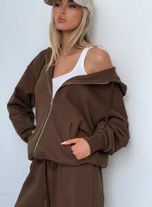 SummerH - PrPolly - All Day Oversized Hoodie Chocolate-7 - 0-Model-Summer-Us2_1ed3d754-A08d-42ee.jpg