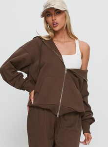 SummerH - PrPolly - All Day Oversized Hoodie Chocolate-7 - 1-Model-Summer-Us2_2db3422c-7af5-4b4b.jpg
