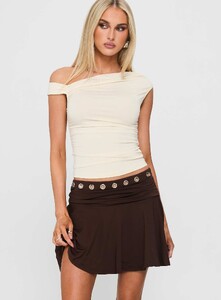 SummerH - PrPolly - Amryn Eyelet Mini Skirt Brown-8 - 1-Model-Summer-Us2_017691a8-8b1c-48ad.jpg