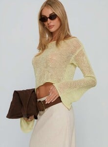 SummerH - PrPolly - Cafe Pari Sweater Lemon-6 - 3-Model-Summer-Us2_Cd0693e9-468b-465c.jpg