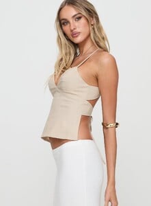 SummerH - PrPolly - Candid Top Beige-7 - 3-Model-Summer-Us2_4023d9d8-573a-4133.jpg