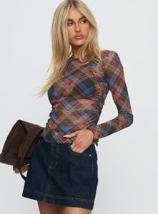 SummerH - PrPolly - Carrissa Ruched Long Sleeve Top Multi-7 - 3-Model-Summer-Us2_F51677c3-7021-4648.jpg