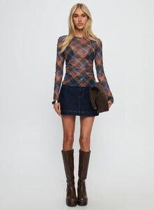 SummerH - PrPolly - Carrissa Ruched Long Sleeve Top Multi-7 - 6-Model-Summer-Us2_3c01669e-B999-4eee.jpg