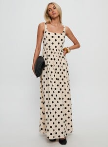 SummerH - PrPolly - Cartmel Maxi Dress Cream-8 - 1-Model-Summer-Us2_F3381d4c-B7ef-4046.jpg