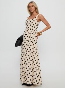 SummerH - PrPolly - Cartmel Maxi Dress Cream-8 - 3-Model-Summer-Us2_0cfa4e38-3cbb-4faf.jpg
