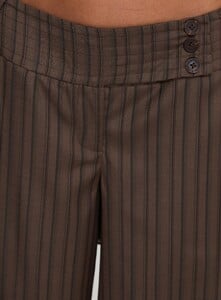 SummerH - PrPolly - Cedars Low Rise Pant Brown Stripe-7 - 5-Model-Summer-Us2_A5baca5b-414d-4d6c.jpg