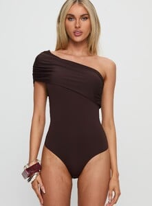 SummerH - PrPolly - Celyra One Shoulder Bodysuit Chocolate-10 - 6-Model-Summer-Us2_6270bee3-7761-427f.jpg