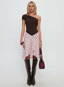 SummerH - PrPolly - Celyra One Shoulder Bodysuit Chocolate-10 - 8-Model-Summer-Us2_B953873b-632b-4dfa.jpg