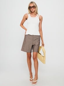 SummerH - PrPolly - Ceyla Layered Tank White-8 - 2-Model-Summer-Us2_6e43d33b-B1f6-42fc.jpg