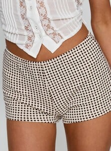 SummerH - PrPolly - Come My Way Micro Shorts Brown _ White-7 - 5-Model-Summer-Us2_06beed1b-1e84-4072.jpg