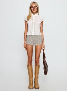 SummerH - PrPolly - Come My Way Micro Shorts Brown _ White-7 - 6-Model-Summer-Us2_B7770af8-4d8b-4b11.jpg