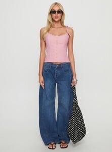 SummerH - PrPolly - Dalanie Tie Strap Top Dusty Pink-6 - 6-Model-Summer-Us2_D242efe7-351e-4c75.jpg