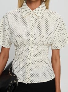 SummerH - PrPolly - Dannica Cinched Short Sleeve Shirt Cream Pol-7 - 5-Model-Summer-Us2_Bdab4231-6b46-48b5.jpg
