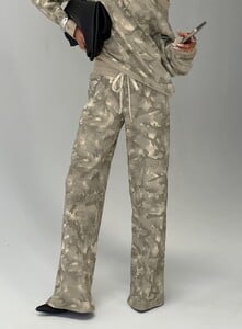 SummerH - PrPolly - Dodie Wide Leg Pants Camo-7 - 0-Model-Summer-Us2_D562c18a-3e87-432b.jpg