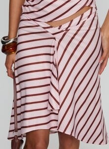 SummerH - PrPolly - Esmeray Skirt Pink Stripe-7 - 5-Model-Summer-Us2_C01fada0-826c-4d2f.jpg