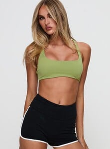 SummerH - PrPolly - Finish Line Active Cross Back Top Green-7 - 1-Model-Summer-Us2_002cab54-93f5-450c.jpg