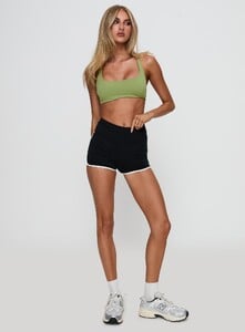 SummerH - PrPolly - Finish Line Active Cross Back Top Green-7 - 2-Model-Summer-Us2_A4938e68-C79f-4a7a.jpg