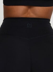 SummerH - PrPolly - First Serve Active Short Black-8 - 6-Model-Summer-Us2_2a569aca-0406-4473.jpg