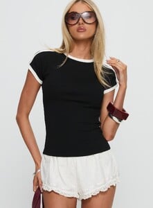 SummerH - PrPolly - Good Guy Graphic Top Black-7 - 1-Model-Summer-Us2_C4065291-Cefc-4816.jpg