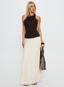 SummerH - PrPolly - Harlene Back Detail Top Brown-7 - 2-Model-Summer-Us2_F985cb3b-8c0f-4bae.jpg