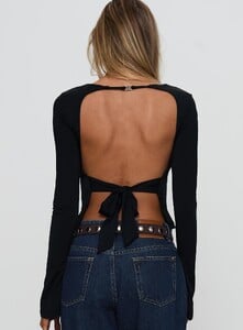 SummerH - PrPolly - Harpur Long Sleeve Backless Top Black-8 - 4-Model-Summer-Us2_54dbb3cb-0d59-41db.jpg