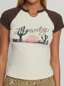 SummerH - PrPolly - Howdy Cowgirl Graphic Top Cream-8 - 5-Model-Summer-Us2_8f7f59ff-1c34-4e9b.jpg