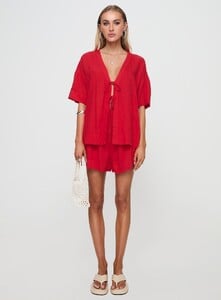 SummerH - PrPolly - Illumine Set Red-10 - 6-Model-Summer-Us2_F03a14f6-Ae56-4aef.jpg