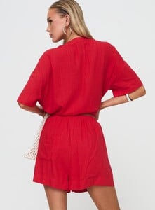 SummerH - PrPolly - Illumine Set Red-10 - 7-Model-Summer-Us2_91ca3c35-A8ba-47b5.jpg